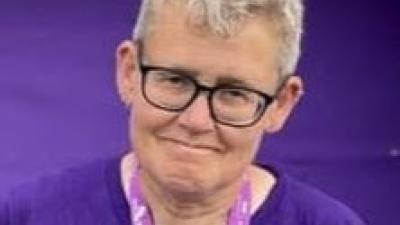 Ceri Steele headshot