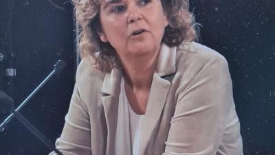 Ilona Schelle headshot