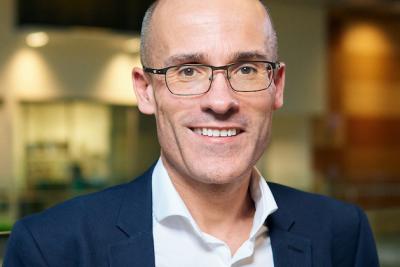 Charles Swanton headshot